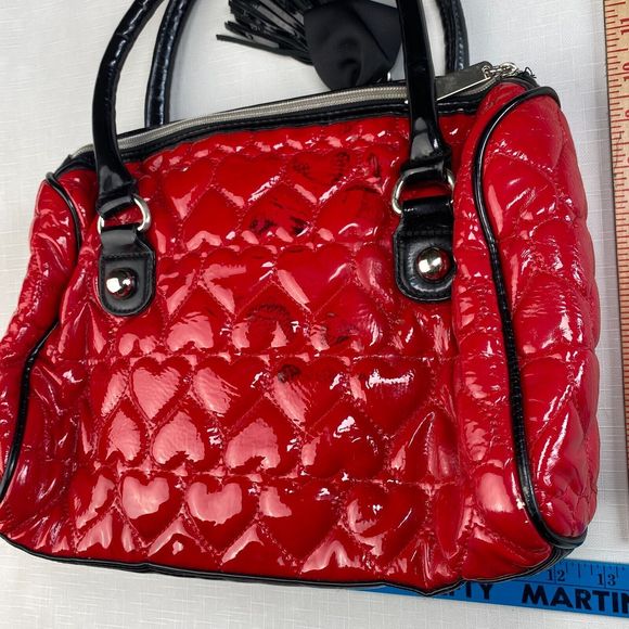 BETSEY JOHNSON QUILTED HEARTS Red Vegan Leather DUFFLE HAND BAG! Purse Black Bow - Picture 9 of 16